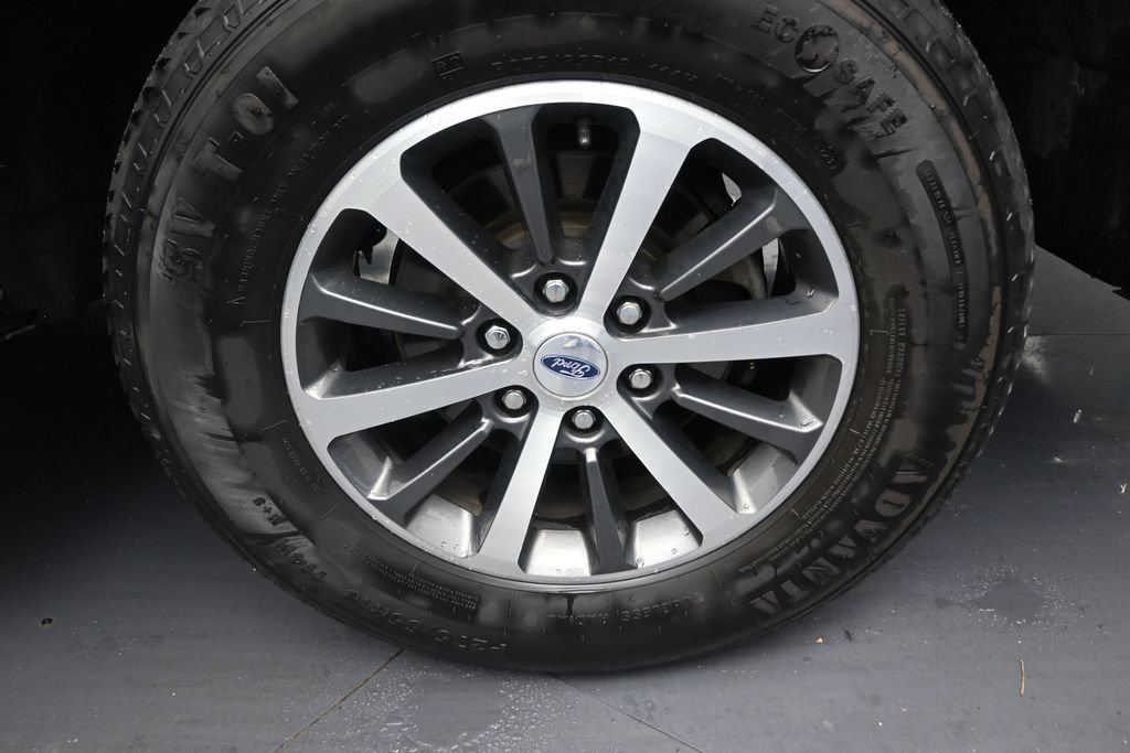 Used 2020 Ford Expedition XLT w/ Equipment Group 201A RWD image 10