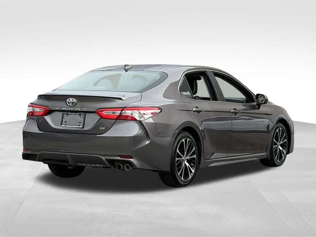 Used 2020 Toyota Camry SE FWD image 7