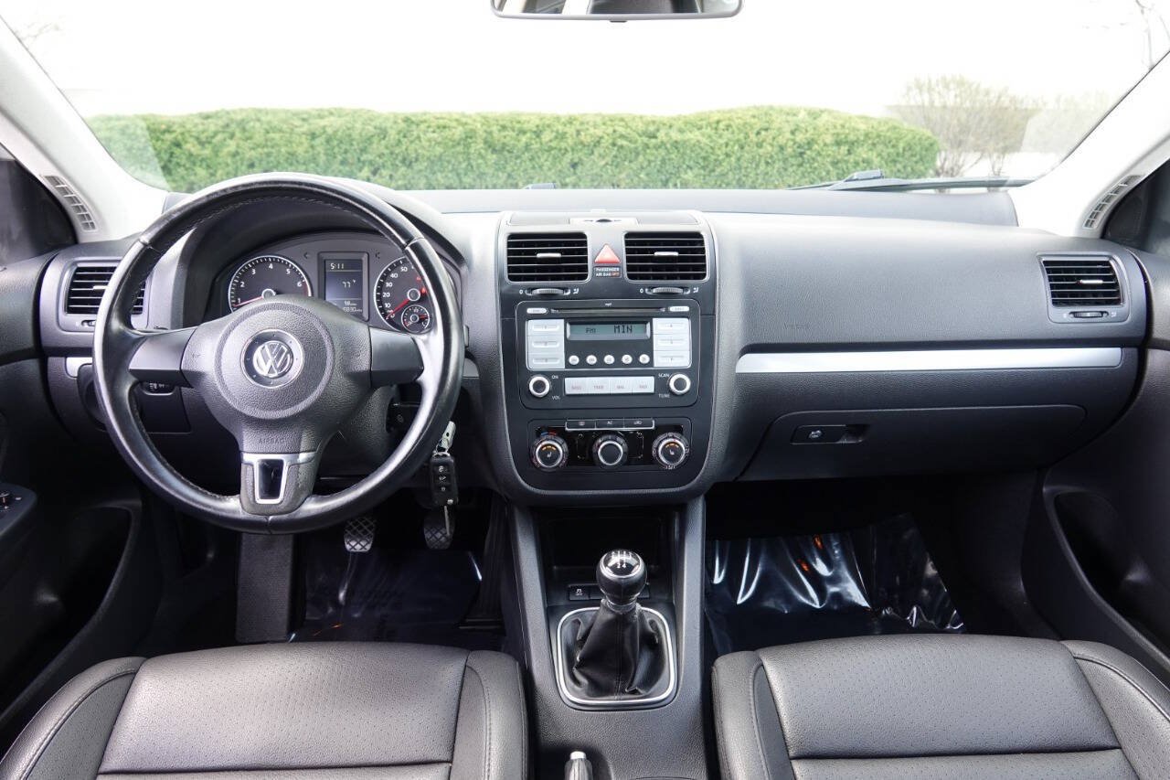 Used 2010 Volkswagen Jetta Limited Edition FWD image 85