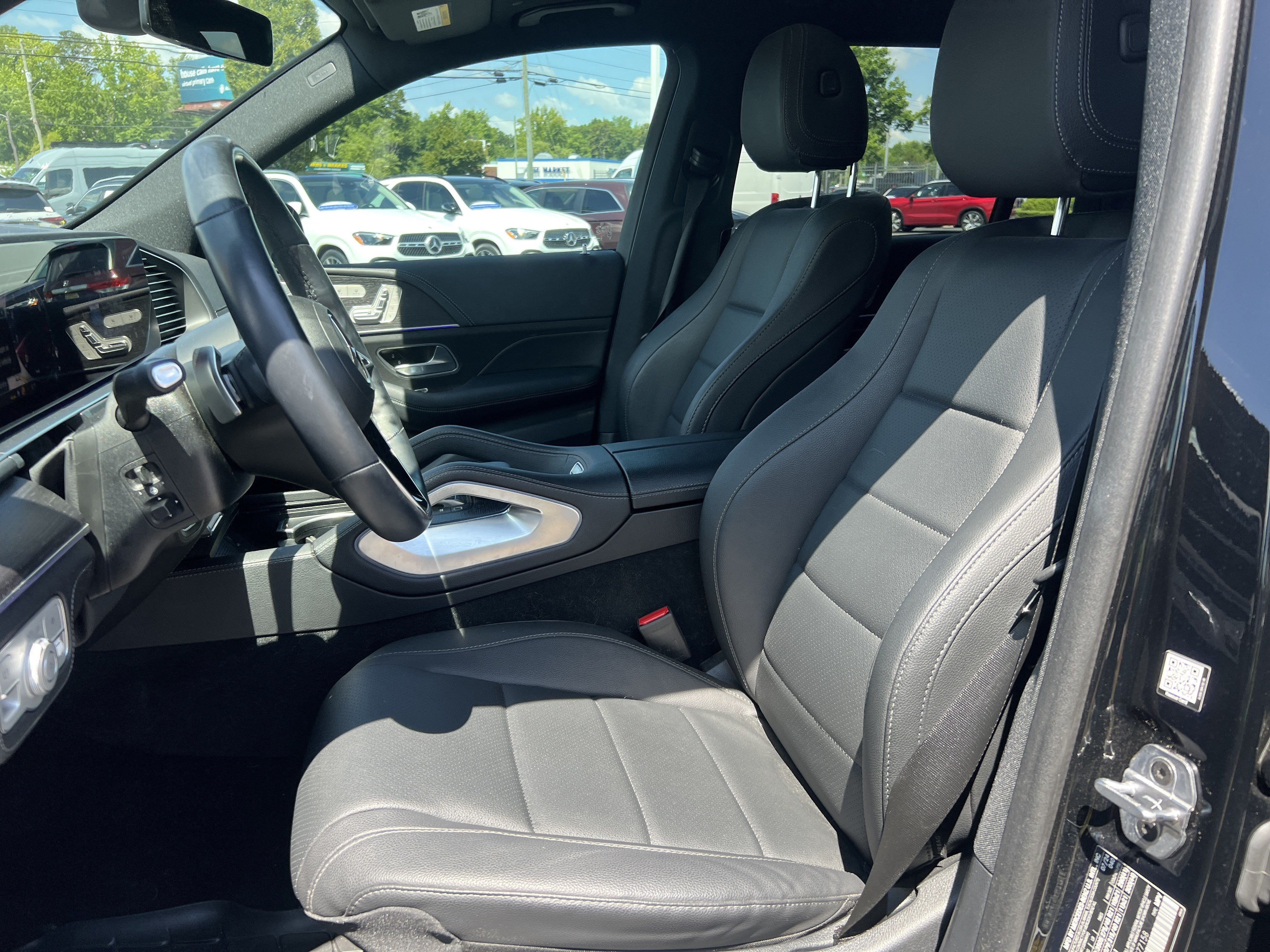 Certified 2025 Mercedes-Benz GLS 450 4MATIC image 16