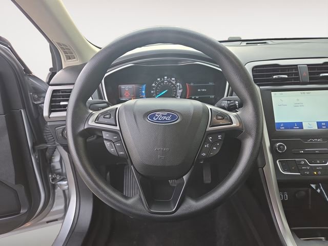 Used 2020 Ford Fusion SE image 12