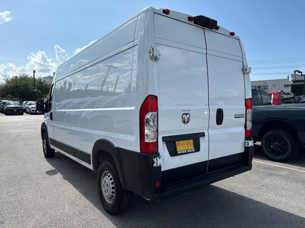 Used 2026 RAM ProMaster 2500 w/ Safety Group FWD image 4