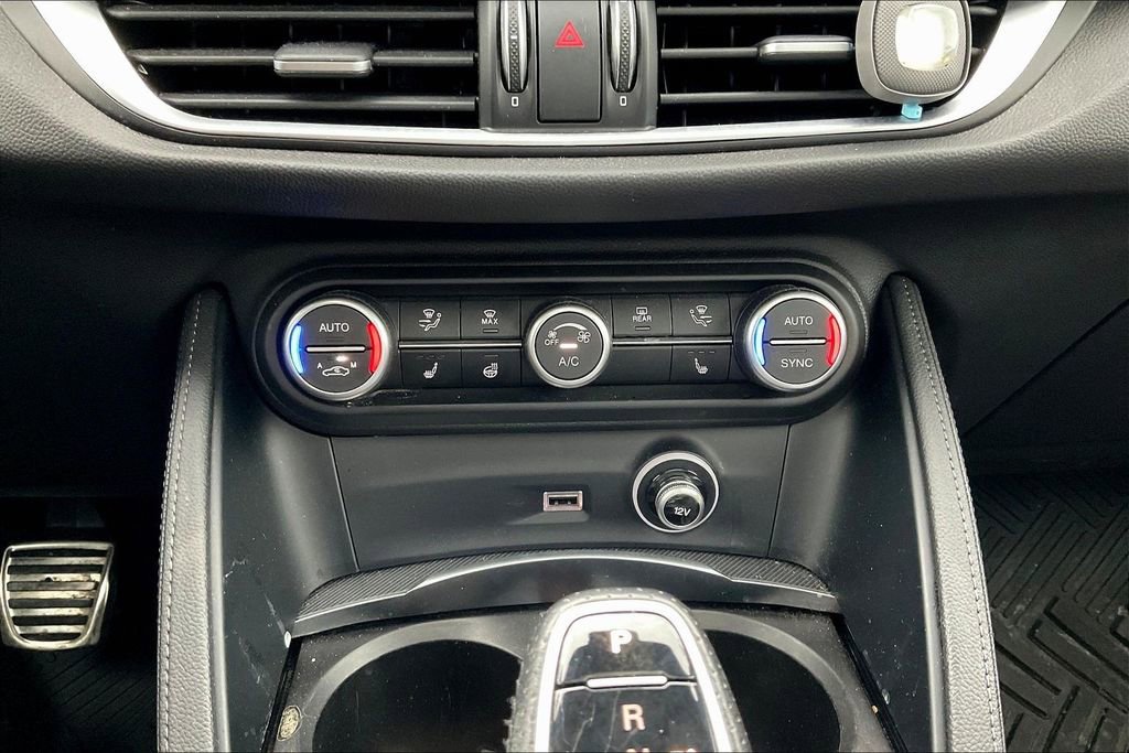 Used 2023 Alfa Romeo Stelvio Veloce image 15