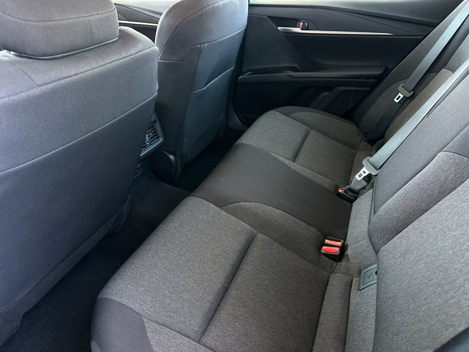 Used 2025 Toyota Camry LE FWD image 11