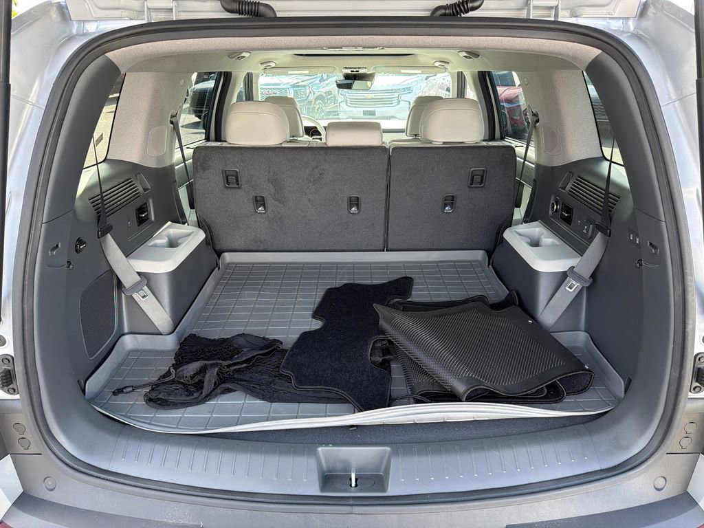 Used 2024 Hyundai Santa Fe Limited FWD image 18