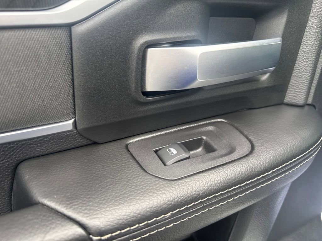 Used 2025 RAM 2500 Big Horn AWD/4WD image 30