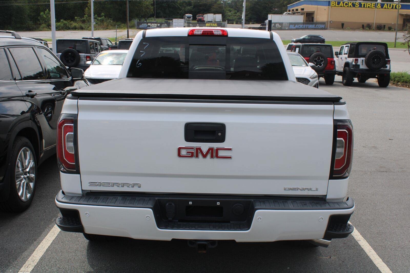 Used 2017 GMC Sierra 1500 Denali w/ Denali Ultimate Package AWD/4WD image 7
