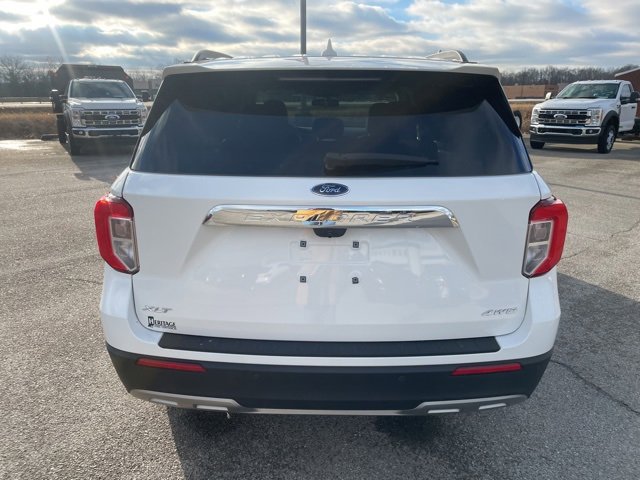Used 2023 Ford Explorer XLT w/ Equipment Group 202A image 9