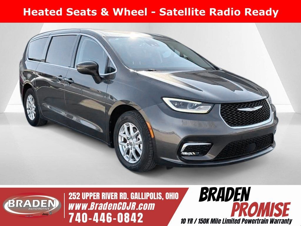 Used 2023 Chrysler Pacifica Touring-L