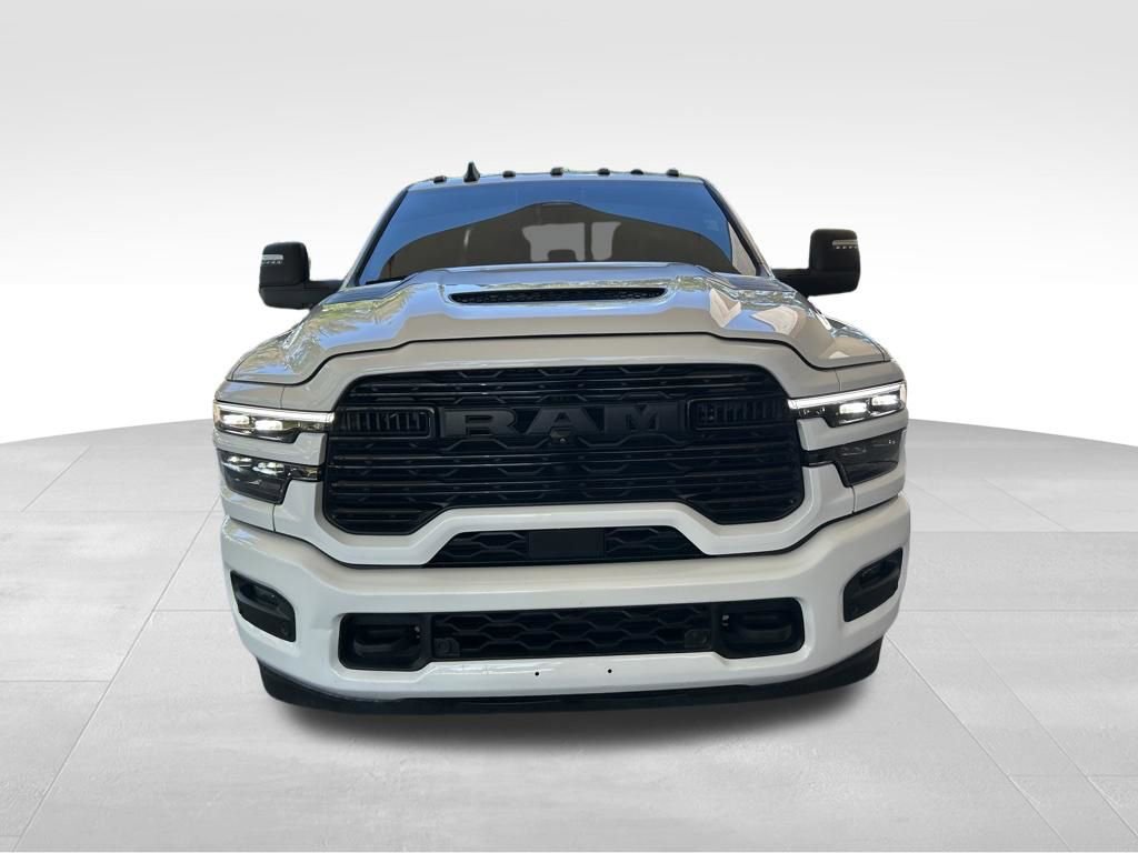 Used 2025 RAM 3500 Laramie AWD/4WD image 12