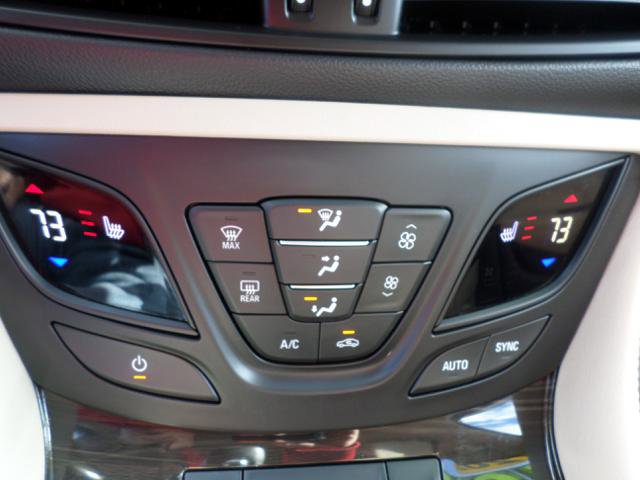 Used 2020 Buick Envision Essence AWD/4WD image 13