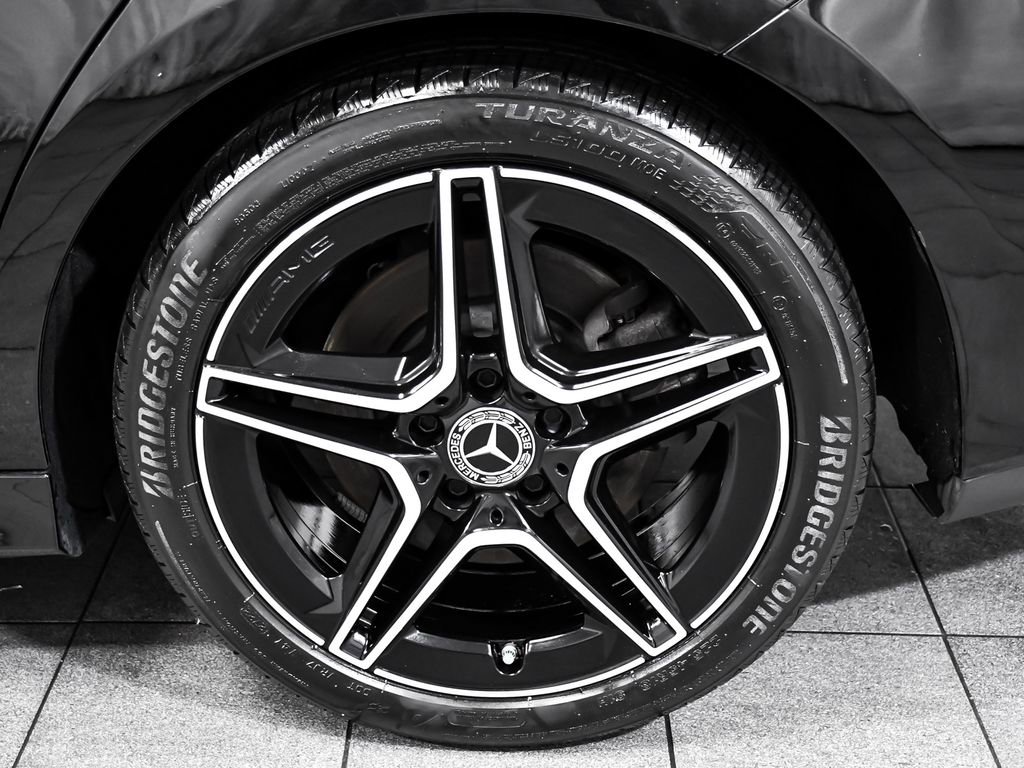 Used 2023 Mercedes-Benz CLA 250 4MATIC image 8