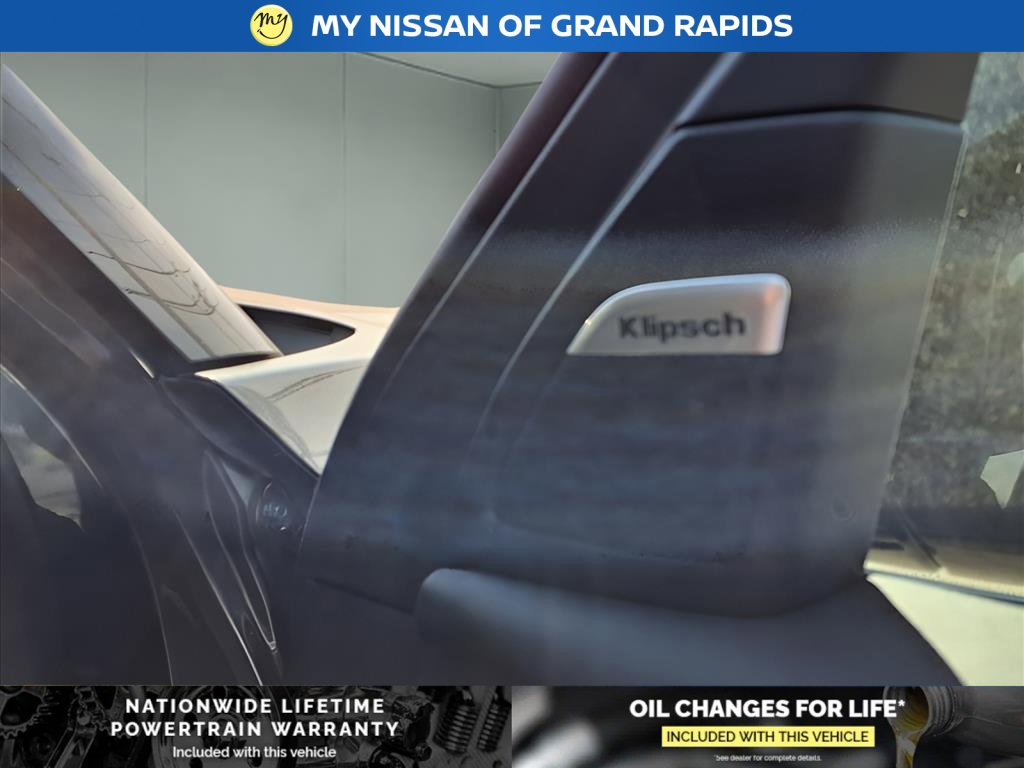 New 2025 Nissan Armada SL w/ Captain's Chari Seat Package image 16