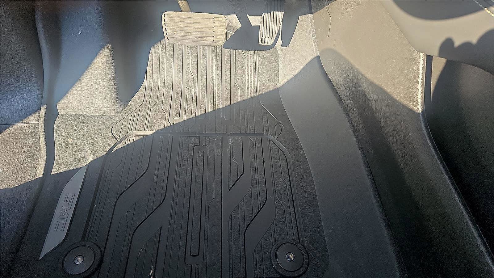 New 2026 GMC Yukon Elevation w/ LPO, Floor Liner Package image 41