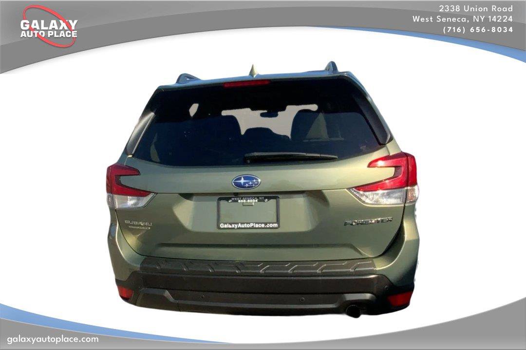 Used 2019 Subaru Forester Limited AWD/4WD image 6