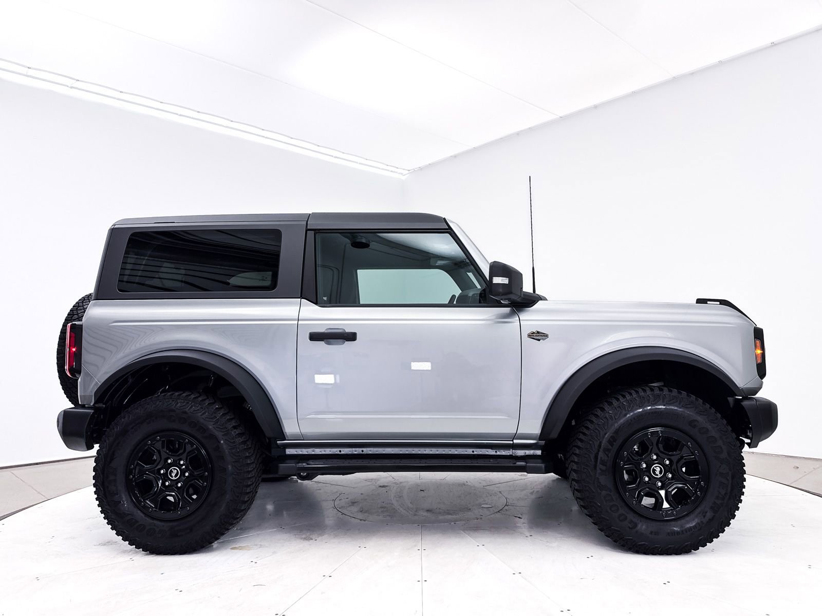 Used 2023 Ford Bronco Wildtrak image 40