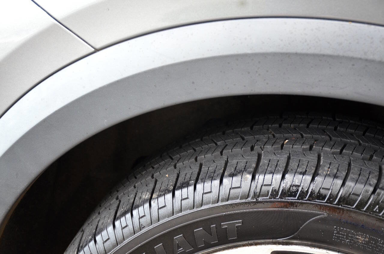 Used 2017 INFINITI QX30 Premium w/ Navigation Package AWD/4WD image 7