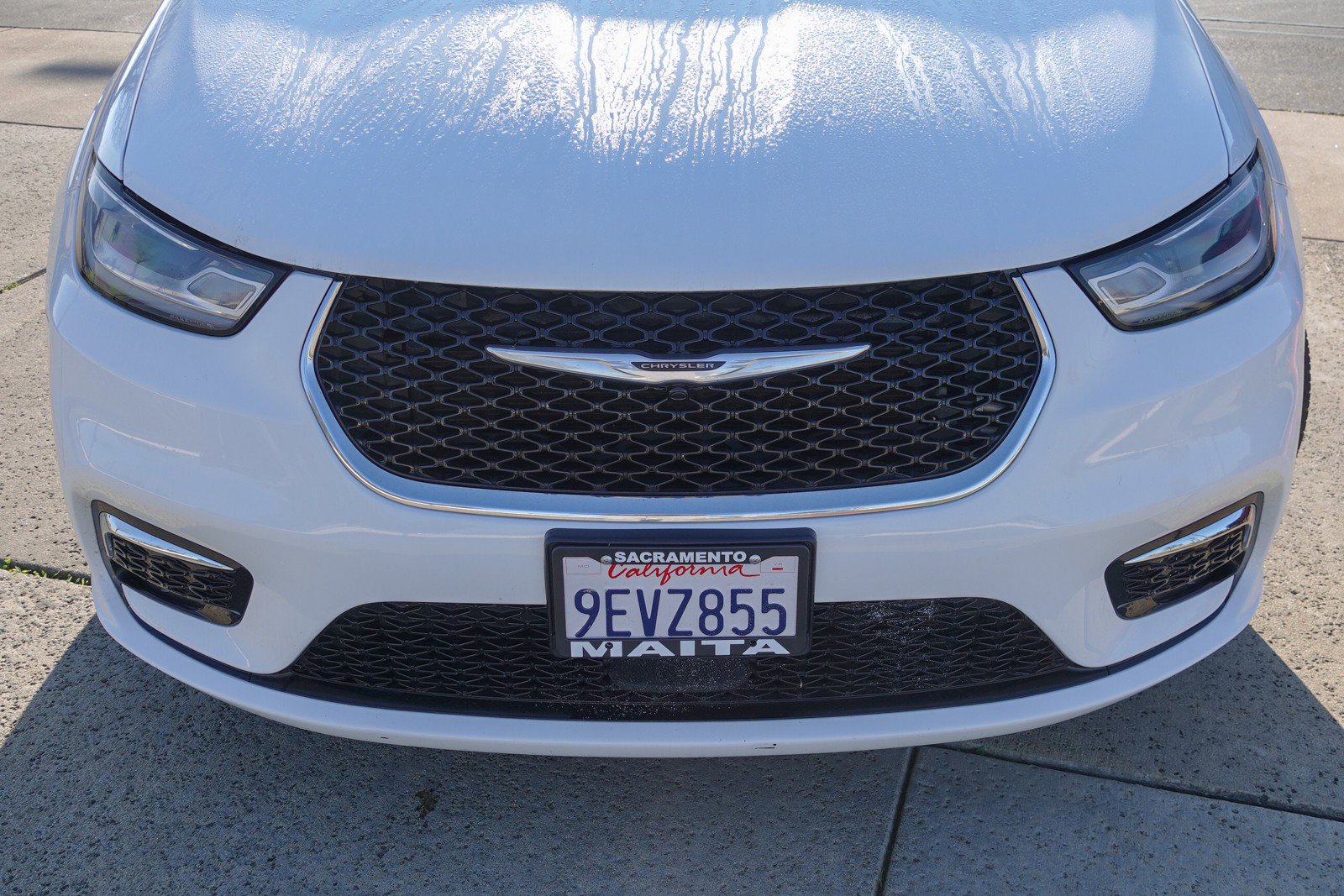 Used 2023 Chrysler Pacifica Limited image 2