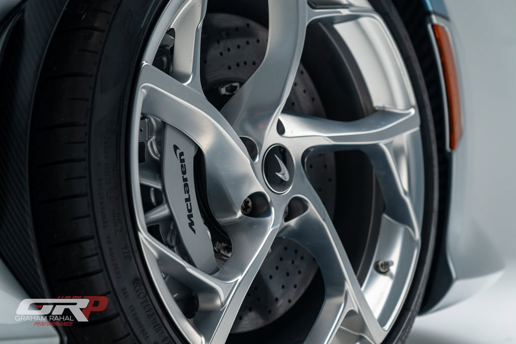 Used 2021 McLaren Elva RWD image 16