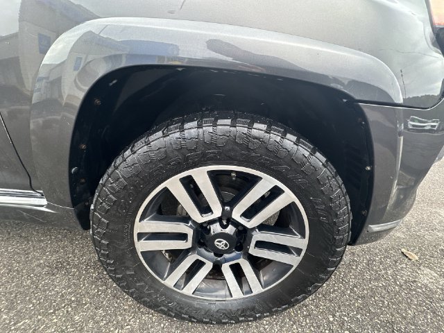 Used 2014 Toyota 4Runner Limited AWD/4WD image 28