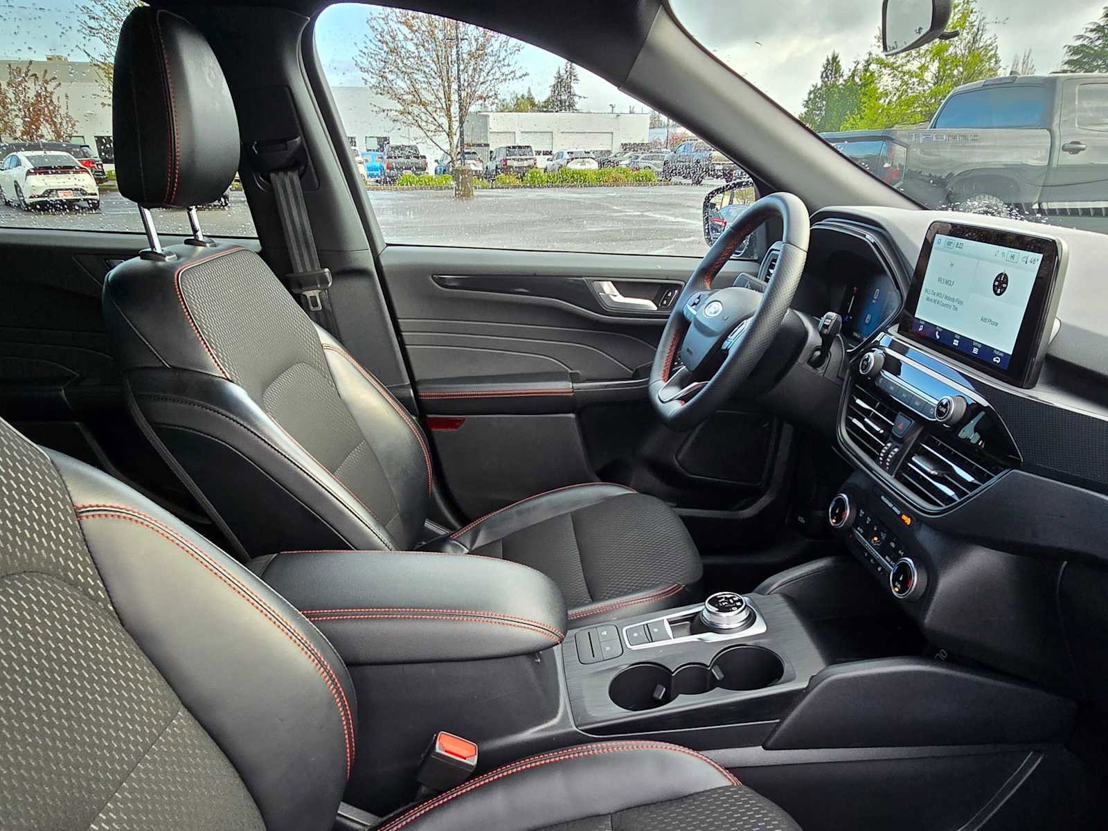 Used 2025 Ford Escape ST-Line Select AWD/4WD image 11