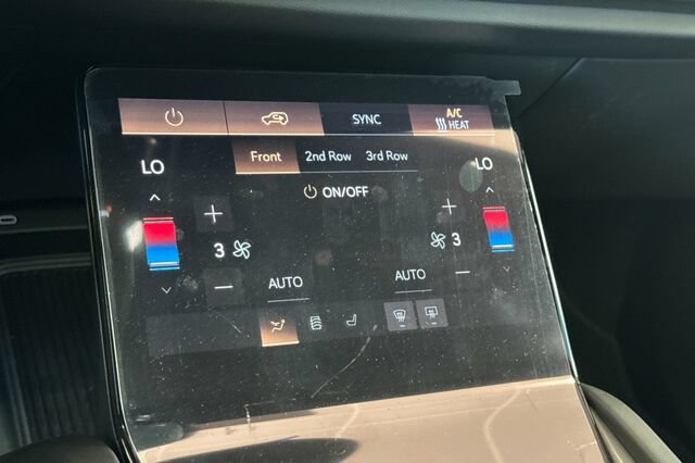 New 2027 Cadillac Vistiq Luxury w/ LPO, Floor Liner Package AWD/4WD image 22
