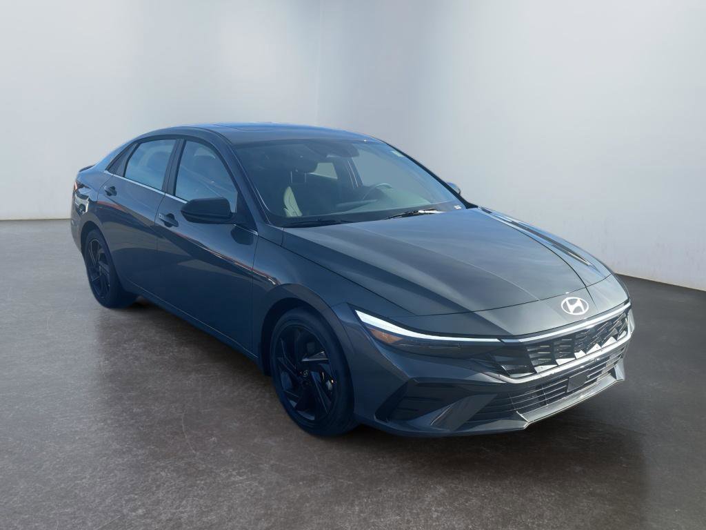 New 2026 Hyundai Elantra SEL Sport Premium image 3