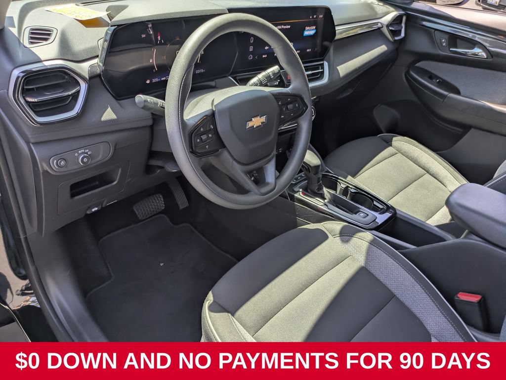 Used 2025 Chevrolet TrailBlazer LT AWD/4WD image 17