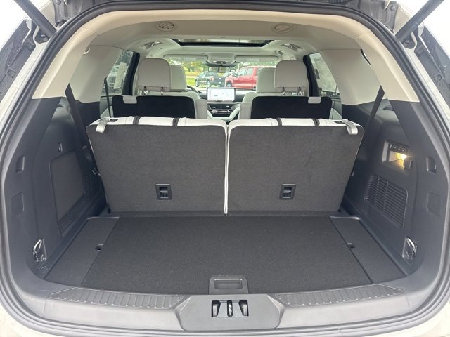 New 2025 Ford Explorer Platinum image 12