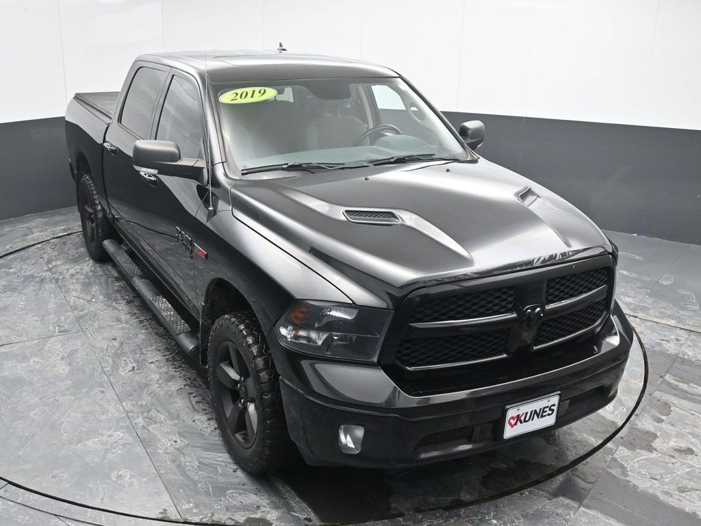 Used 2019 RAM 1500 Classic SLT w/ Black Appearance Group image 41
