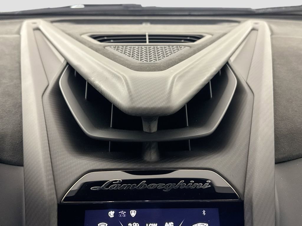 Used 2026 Lamborghini Revuelto image 27