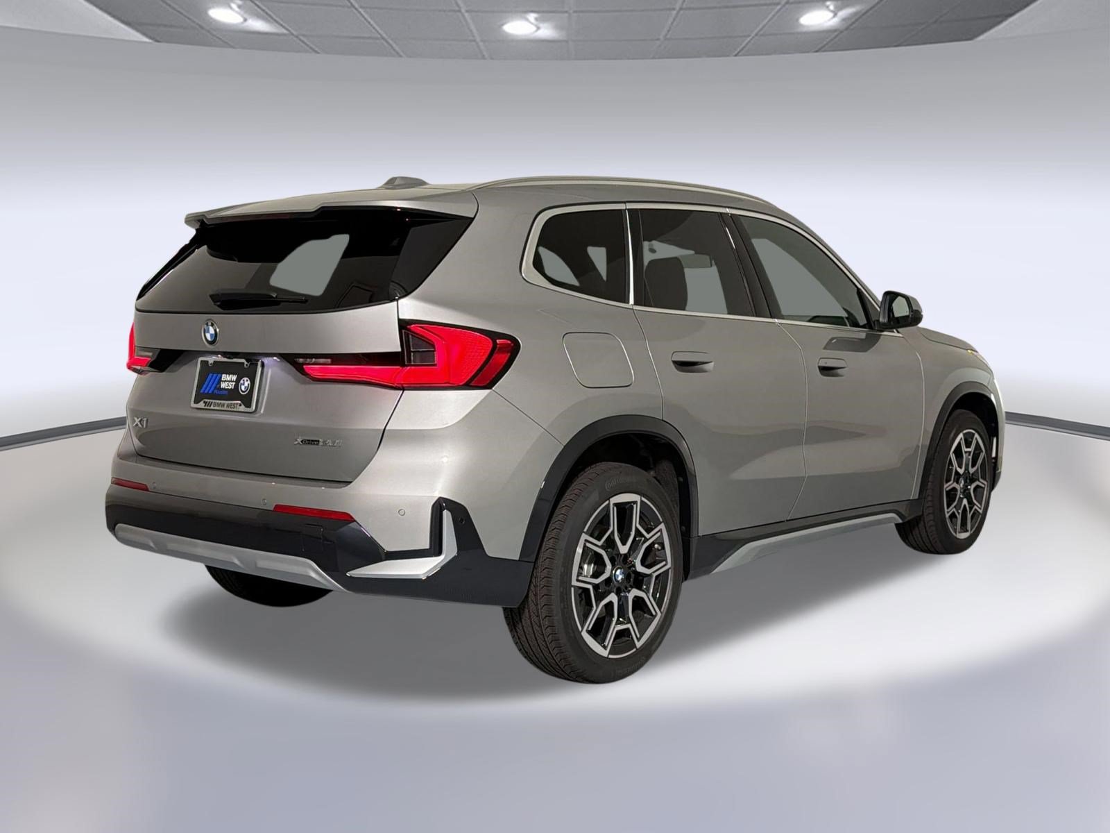 New 2026 BMW X1 xDrive28i w/ Convenience Package AWD/4WD image 9
