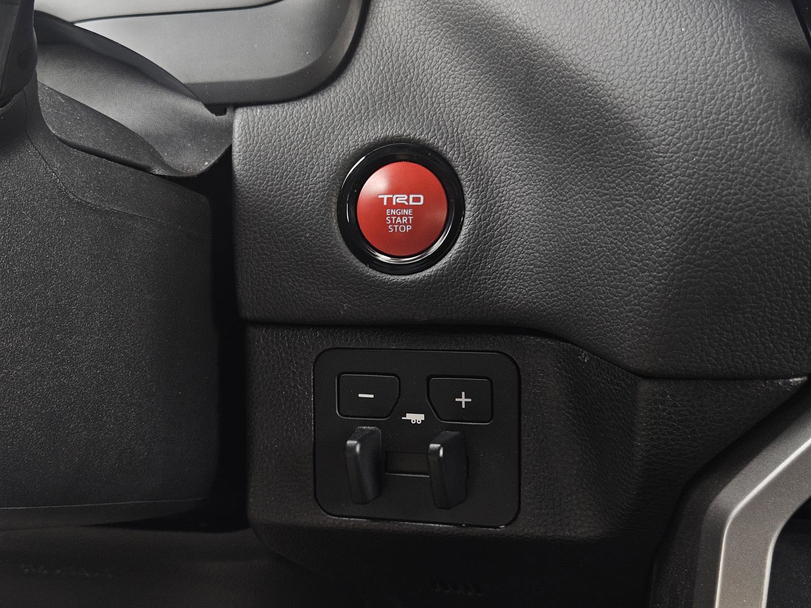 Used 2025 Toyota Tundra Limited w/ TRD Off-Road Package AWD/4WD image 23