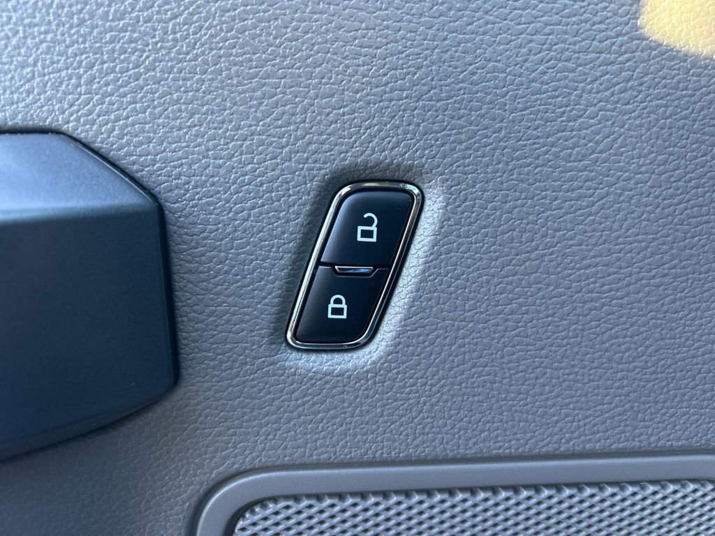 Used 2017 Ford F150 XLT w/ Equipment Group 301A Mid image 20