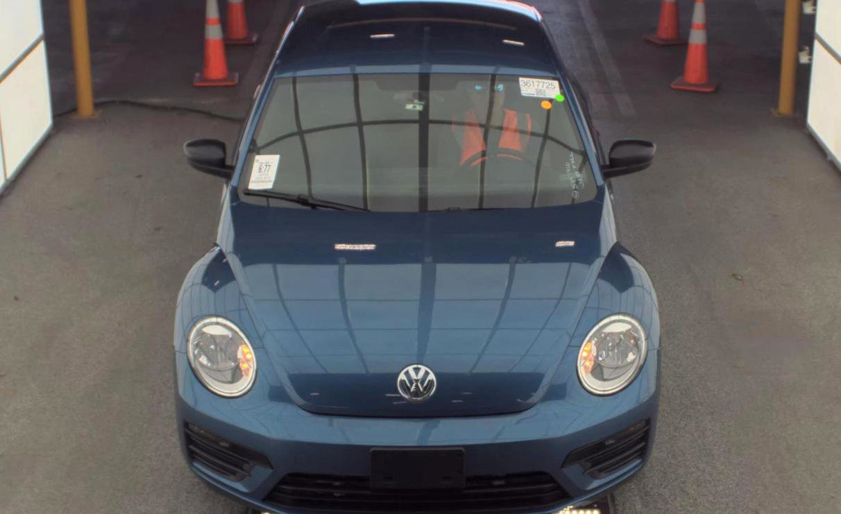 Used 2018 Volkswagen Beetle 2.0T S FWD image 2