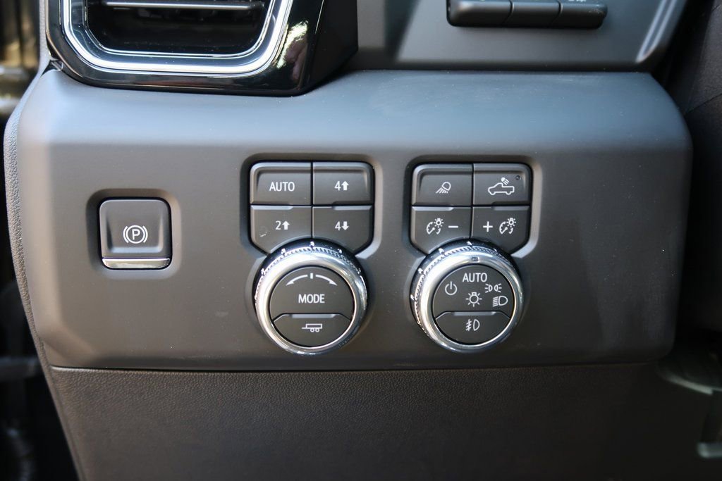 New 2026 GMC Sierra 2500 Denali w/ Denali Reserve Package image 17