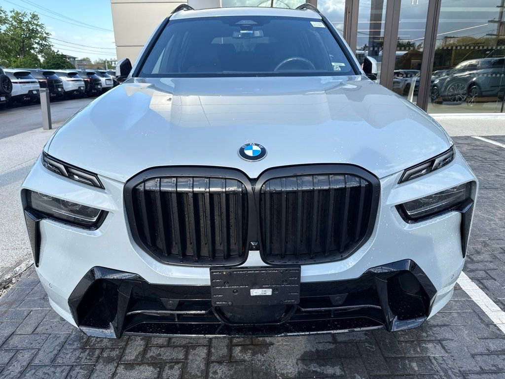 Used 2024 BMW X7 xDrive40i w/ Executive Package AWD/4WD image 9