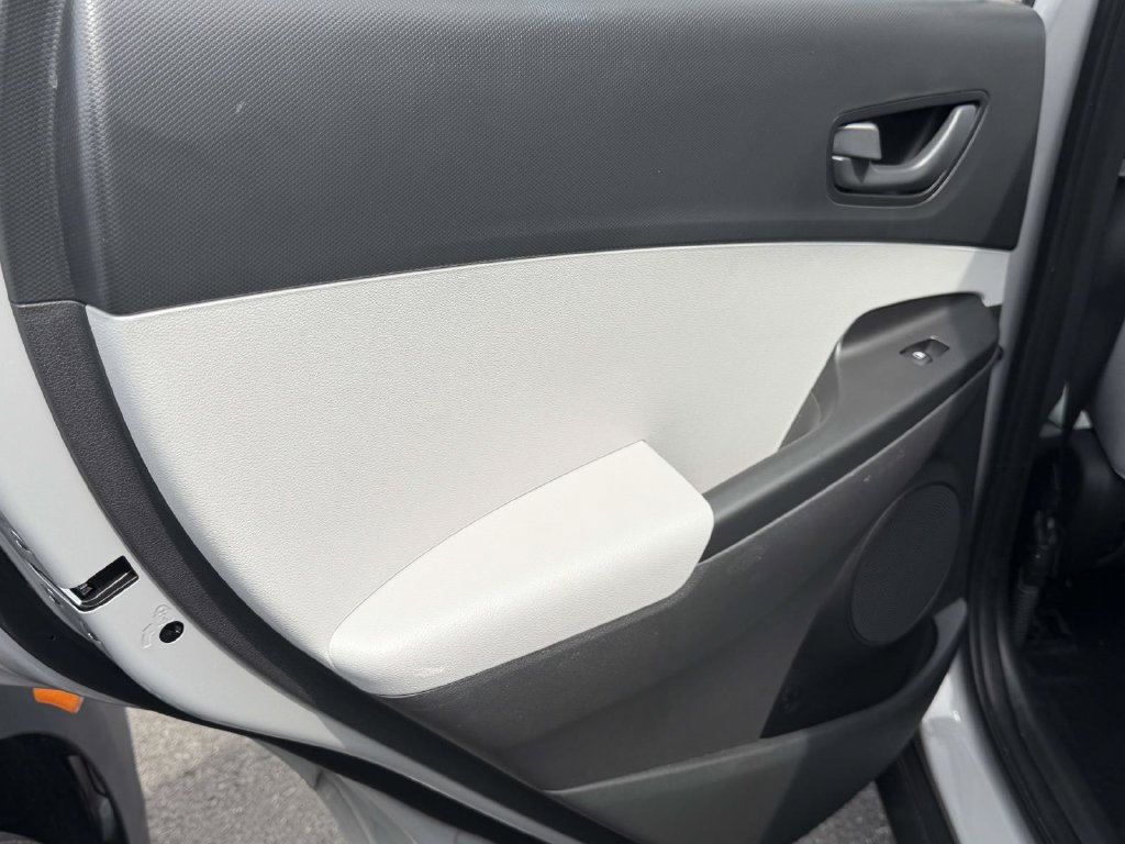 Certified 2023 Hyundai Kona SEL AWD/4WD image 12