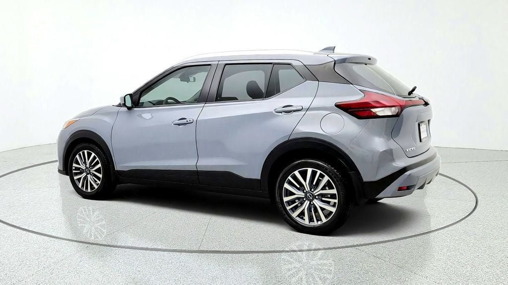 Used 2024 Nissan Kicks SV FWD image 7