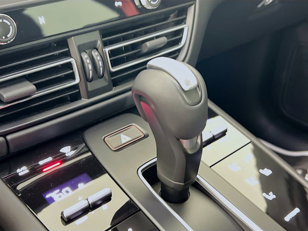 Certified 2026 Porsche Macan GTS image 19