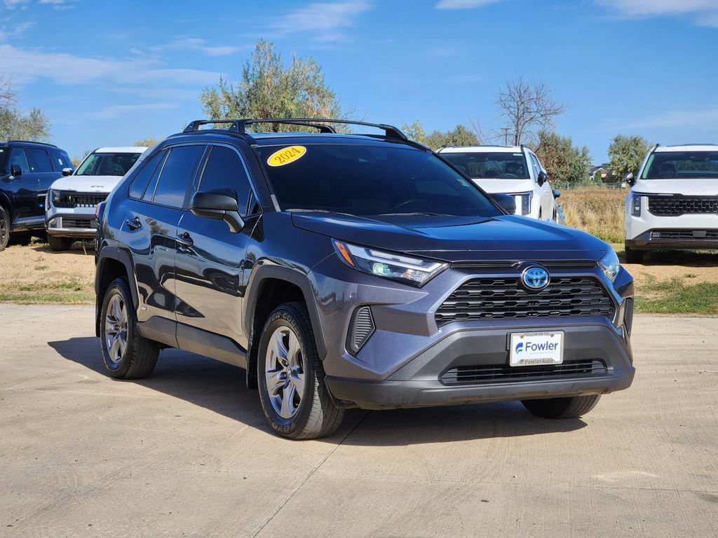 Used 2024 Toyota RAV4 LE AWD/4WD image 3
