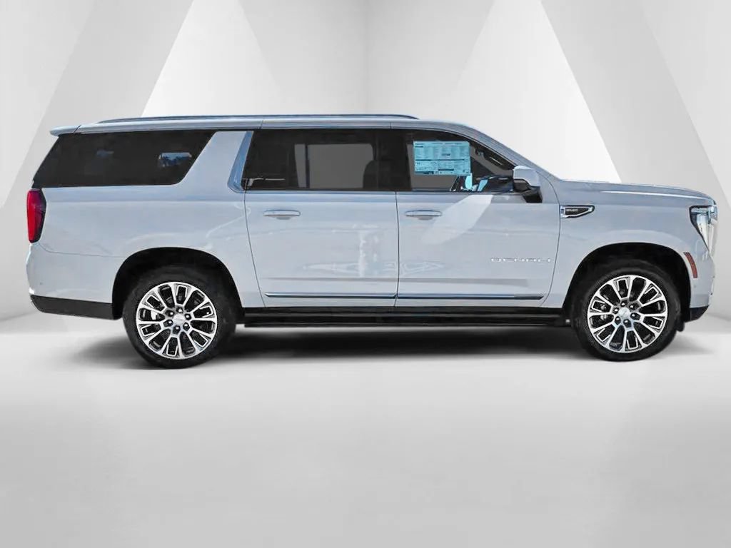 New 2026 GMC Yukon XL Denali w/ Denali Reserve Package AWD/4WD image 8