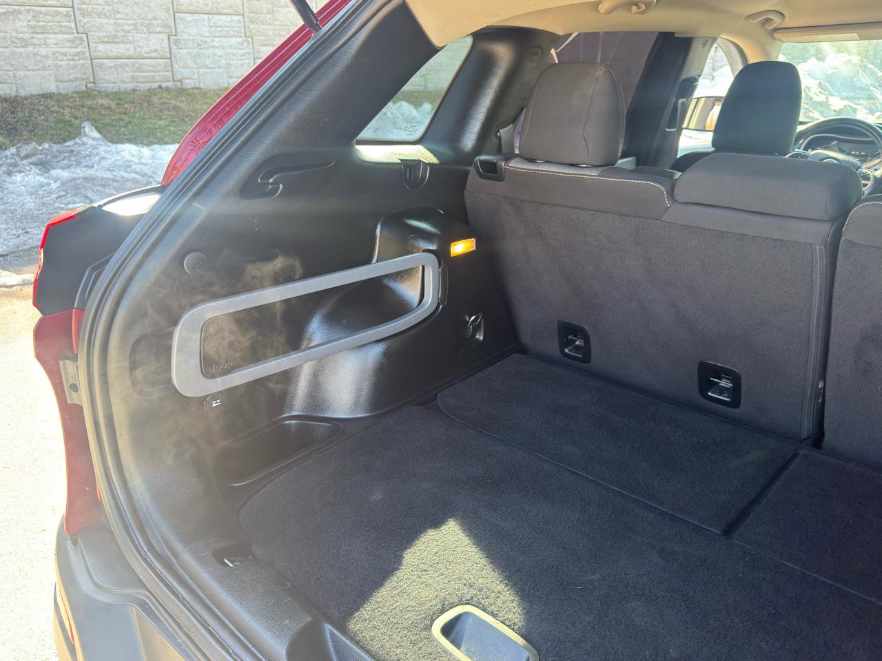 Used 2017 Jeep Cherokee Sport w/ Cold Weather Group image 38