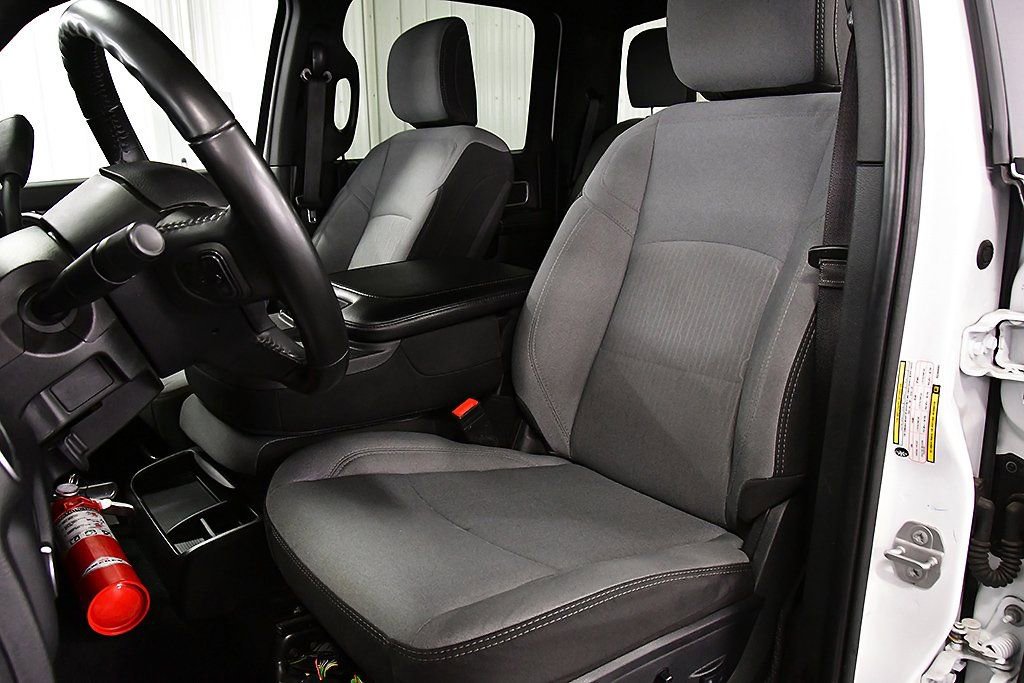 Used 2024 RAM 3500 Big Horn image 33