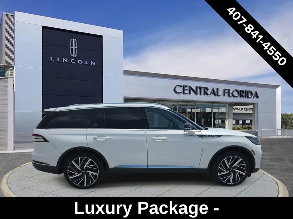 Used 2025 Lincoln Aviator Reserve w/ Equipment Group 201A image 2