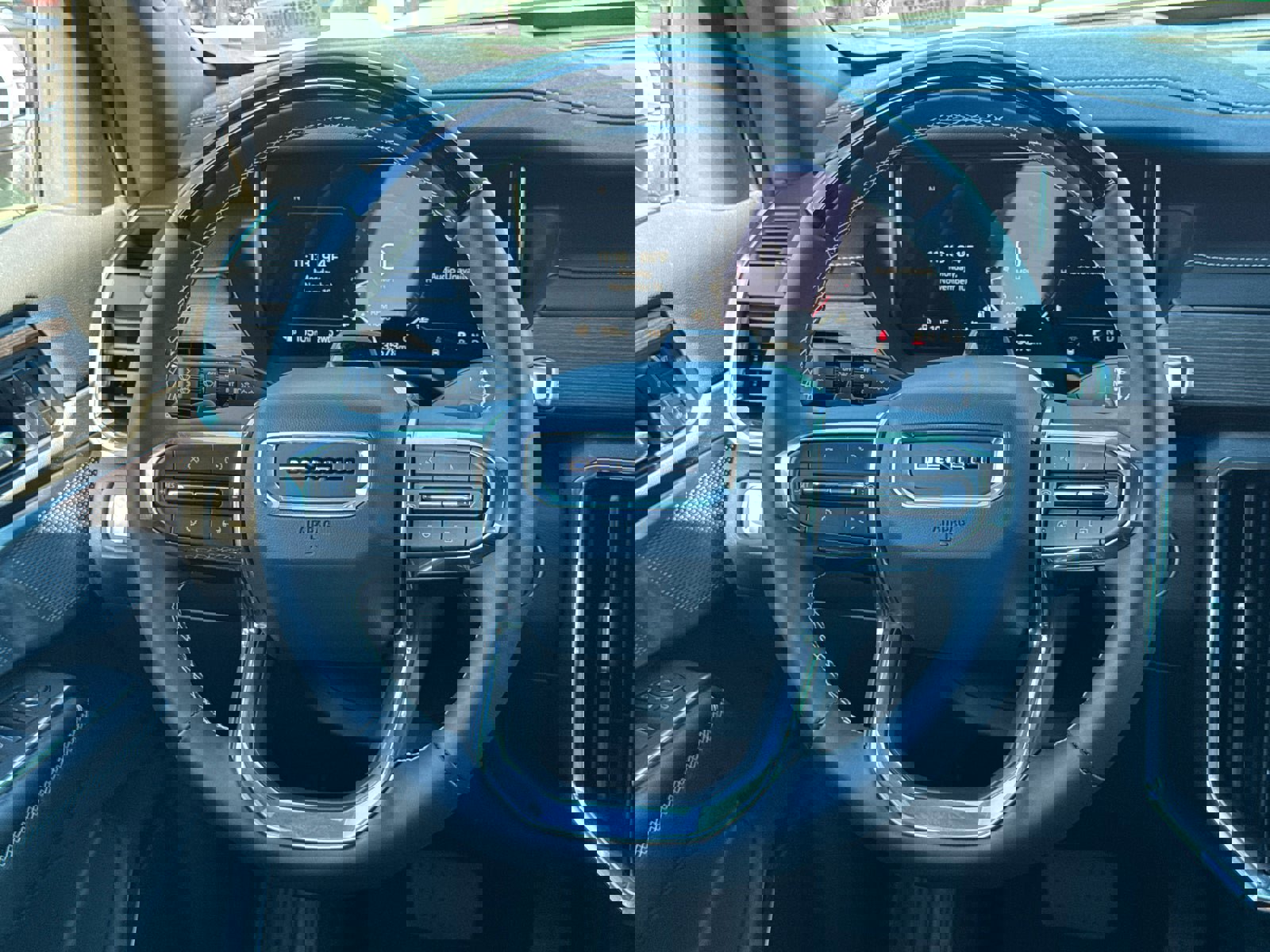 Used 2025 GMC Acadia Denali w/ Super Cruise Package image 26