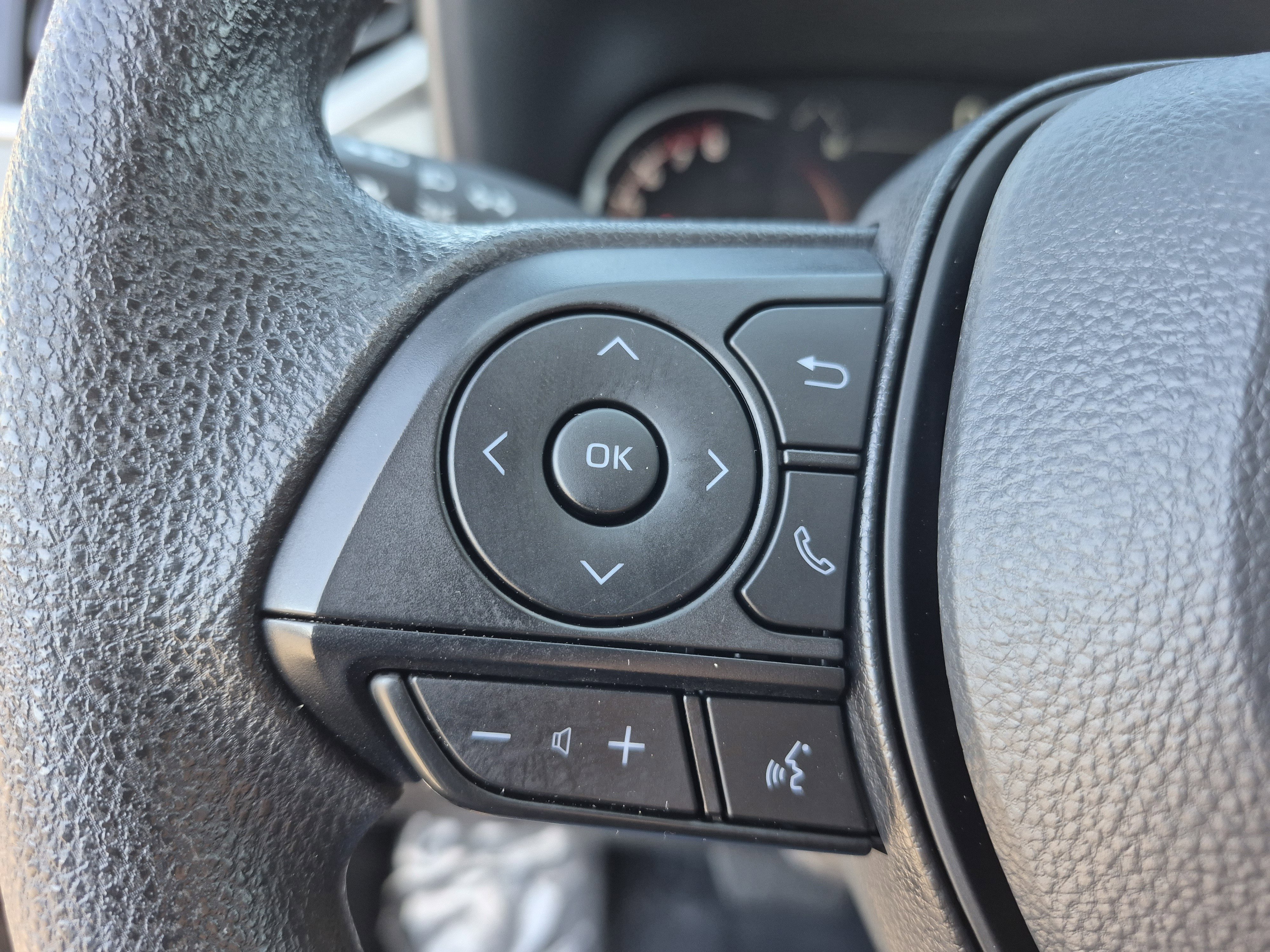 Certified 2025 Toyota RAV4 XLE AWD/4WD image 25