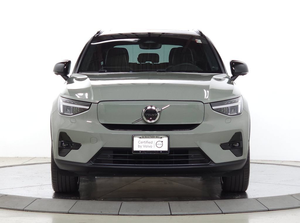Used 2023 Volvo XC40 Recharge Plus w/ Protection Package Premier AWD/4WD image 2