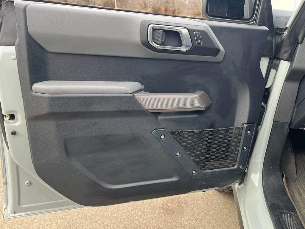 Used 2023 Ford Bronco Black Diamond image 11