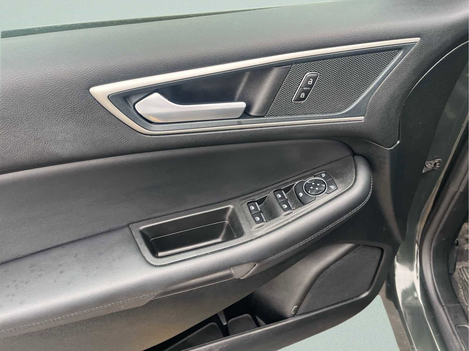 Used 2024 Ford Edge SEL w/ Convenience Package image 23